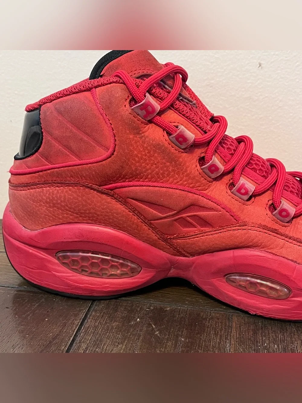 Vintage Reebok The Question Mid Heart Over Hype Sneakers Mens 8.5